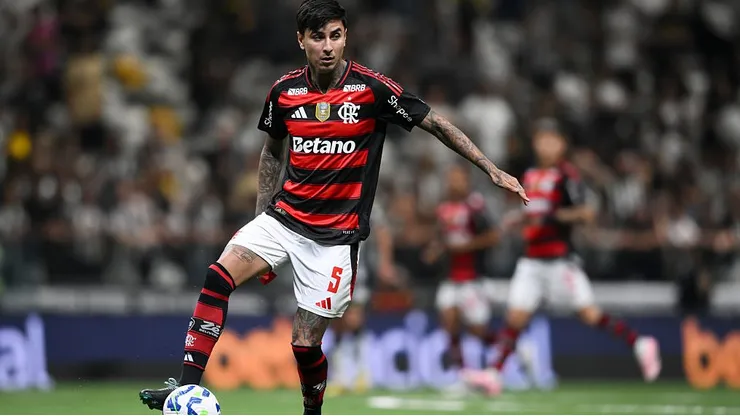 Estudiantes y Flamengo se enfrentan por la Copa Libertadores.