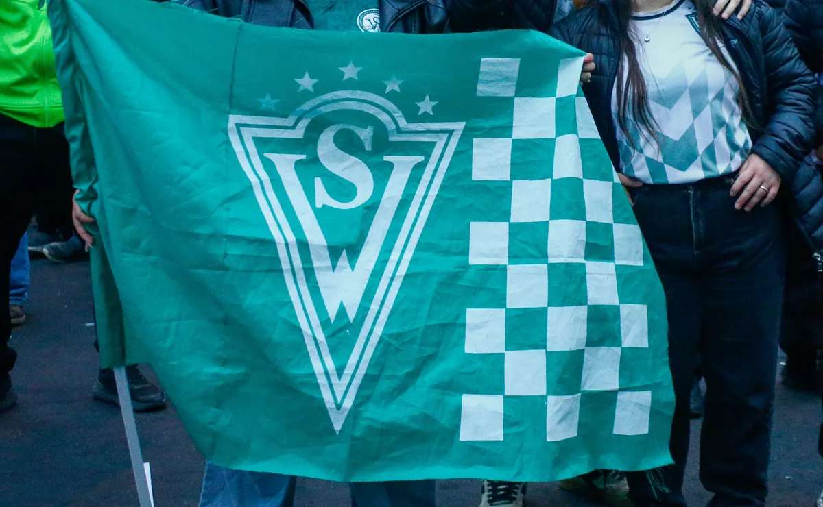Fallece ex delantero de Santiago Wanderers que también jugó en Colo Colo Fallece ex delantero de Santiago Wanderers que también jugó en Colo Colo