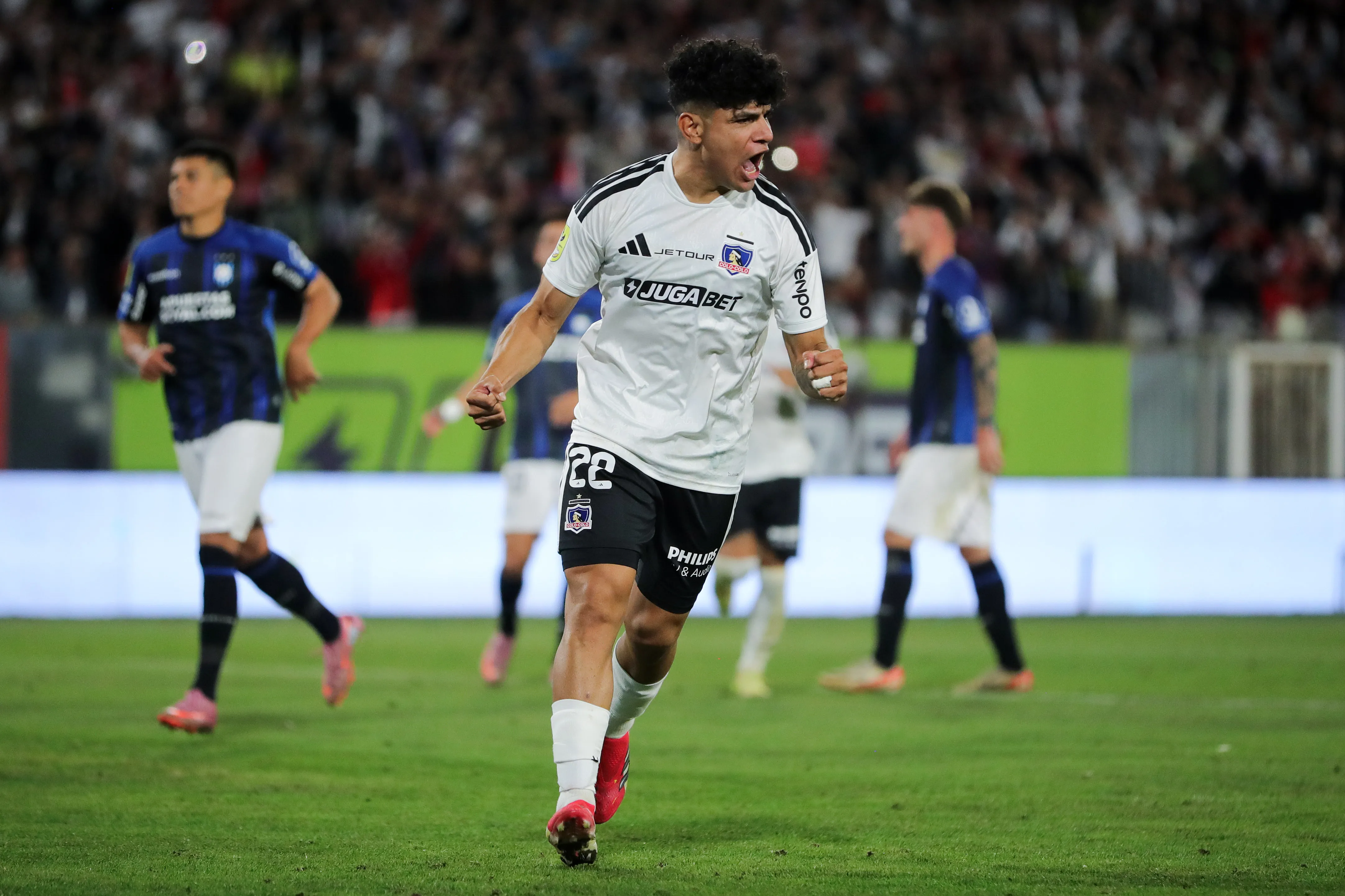 Claudio Aquino ya está en condiciones de ser considerado por Fernando Ortiz en Colo Colo. | Foto: Photosport.