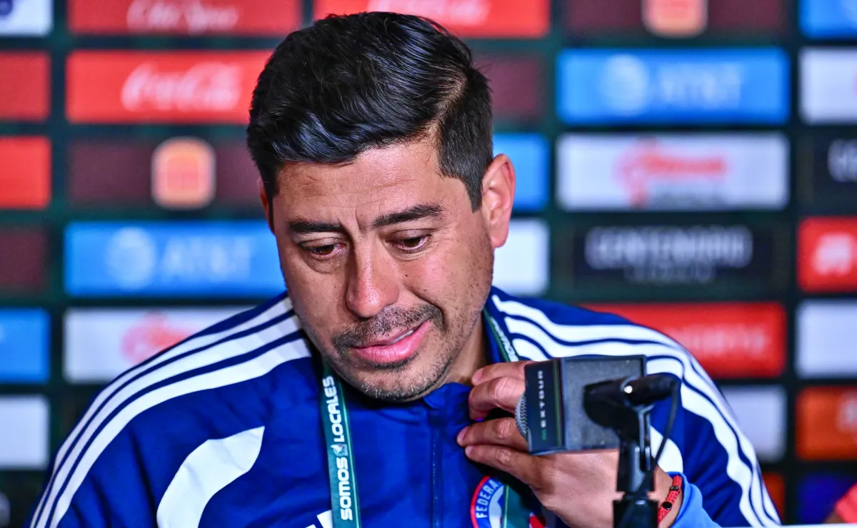 Reinaldo Navia revela que Nico Córdova le pidió por WhatsApp dejar de criticarlo