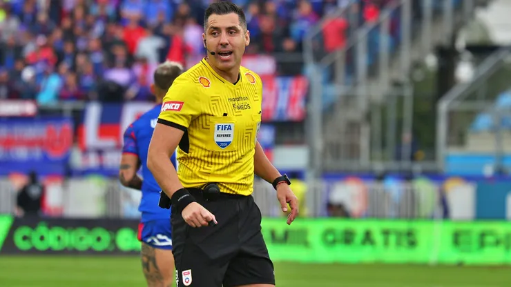 Cristián Garay dirigirá la semifinal de Copa Sudamericana en Uruguay.