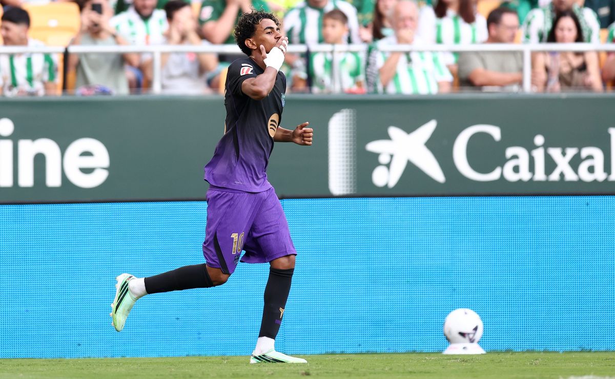FC Barcelona le gana en un partidazo a Real Betis con un golazo de Lamine Yamal y polémicas
