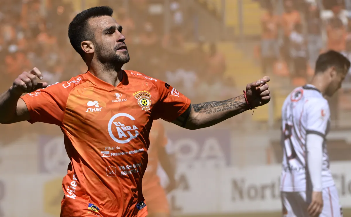 Cobreloa mantiene chances de ganar el título en la Primera B Cobreloa mantiene chances de ganar el título en la Primera B