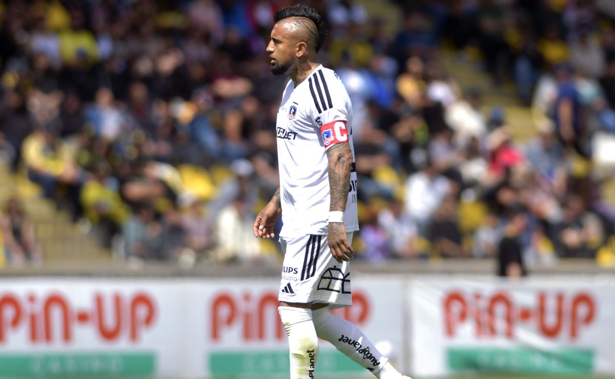 Ex goleador de Colo Colo le lanza un certero dardo a Arturo Vidal por su renovación: “Si quiere al equipo…”