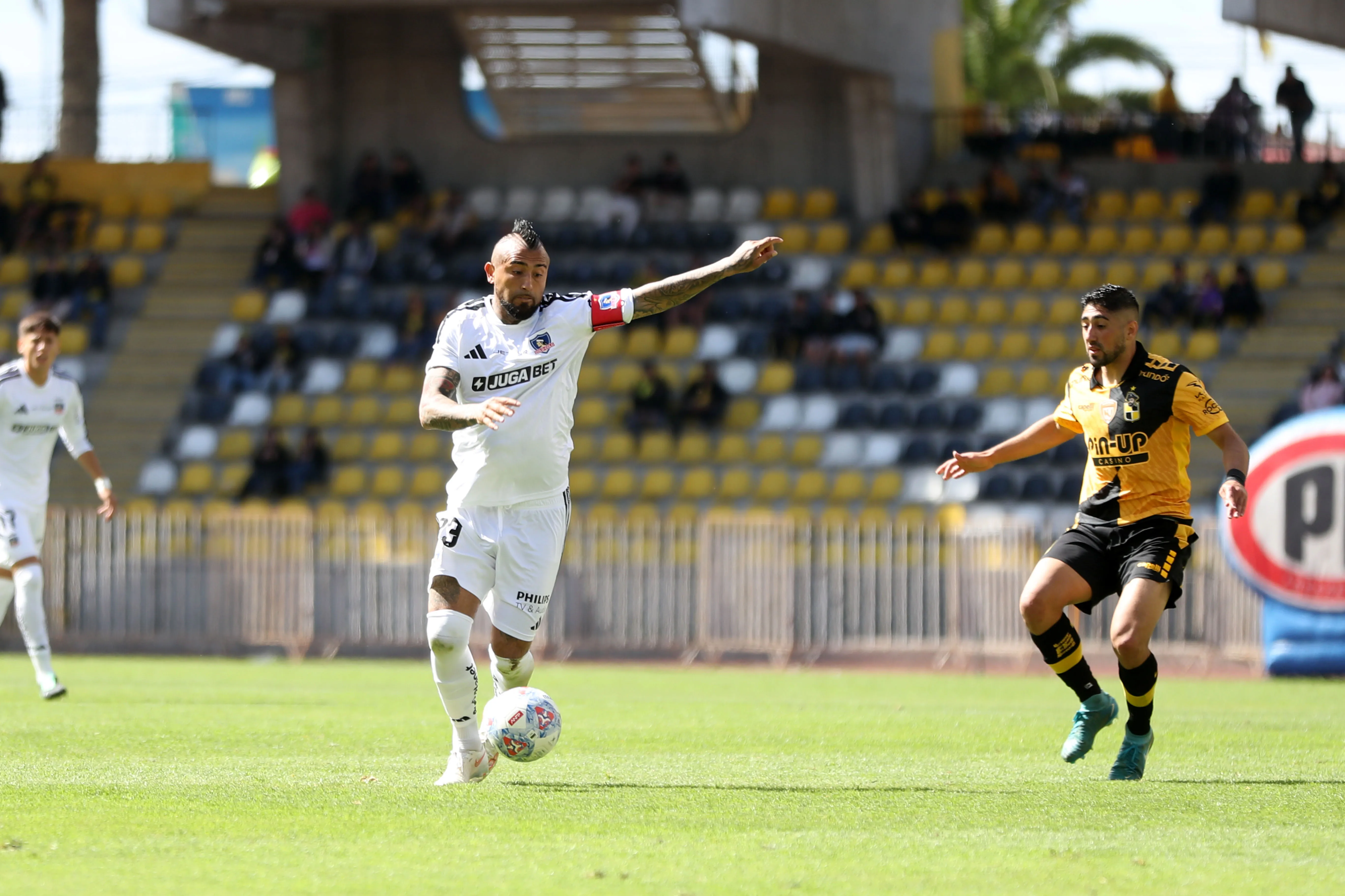 Arturo Vidal aún no renueva en Colo Colo. Foto: Hernán Contreras/Photosport