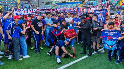 Matías Rodríguez tuvo su despedida del fútbol en La Florida.