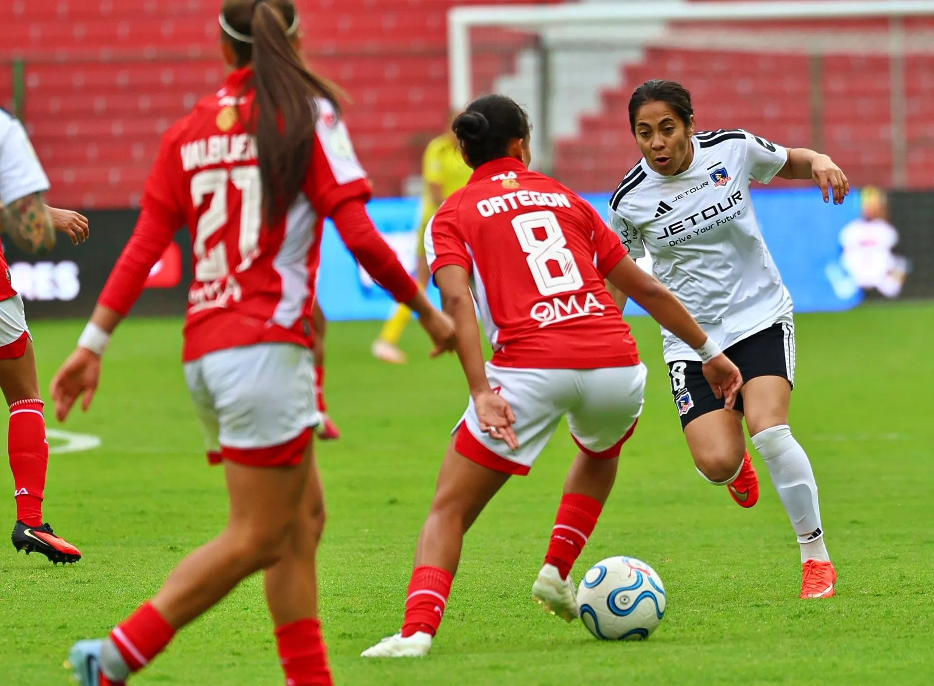 Las albas se despidieron de la Libertadores Femenina tras apenas dos partidos jugados. | Foto: Colo Colo Femenino.