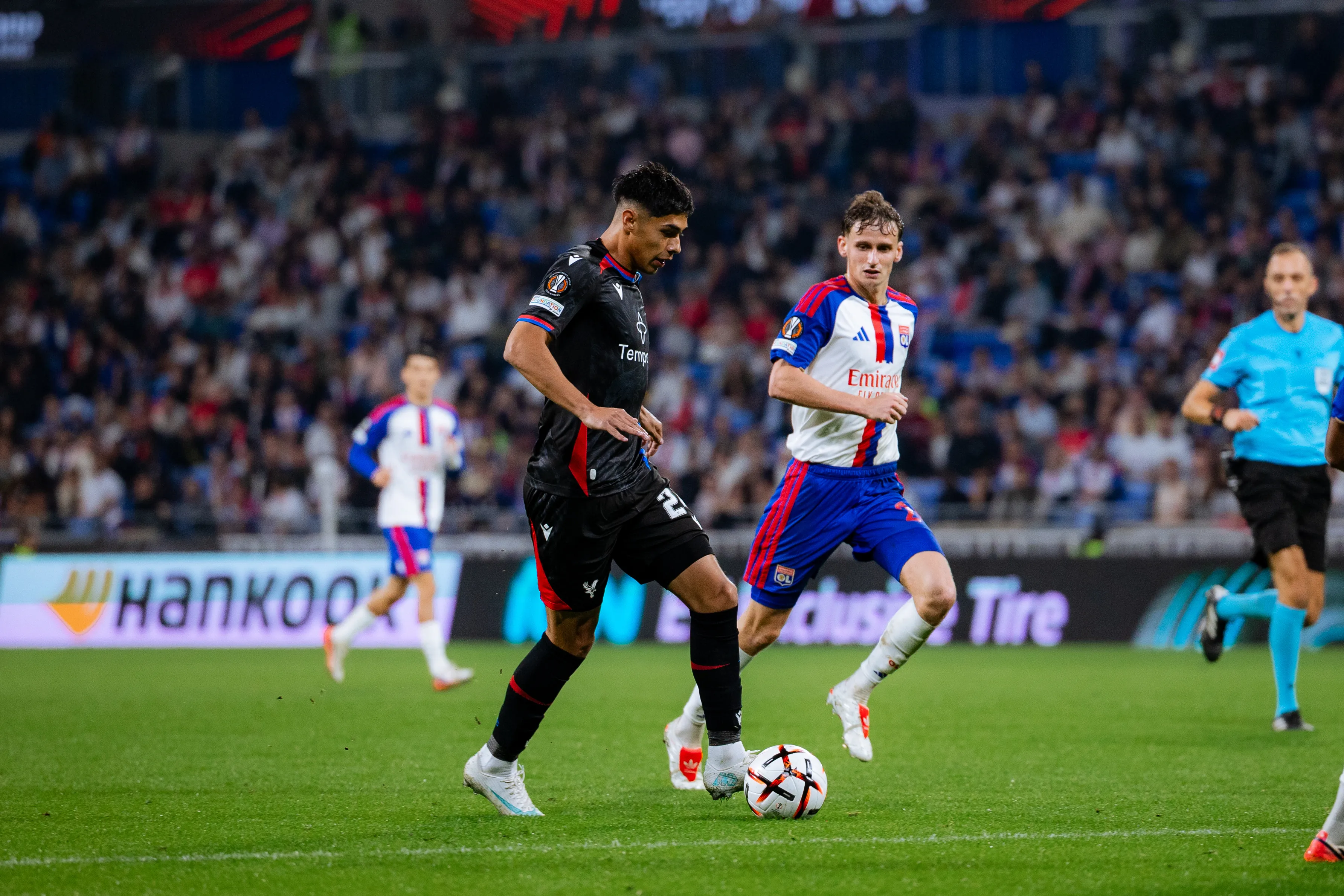 Darío Osorio tuvo buenos minutos ante el Olympique Lyon. (Pauline Figuet/Getty Images).