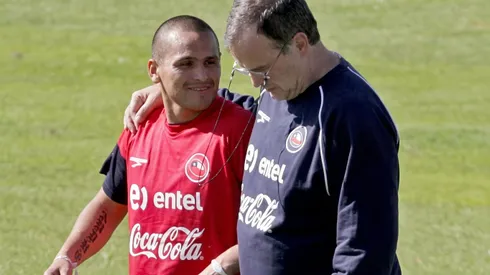 Suazo y Bielsa compartieron en Chile.