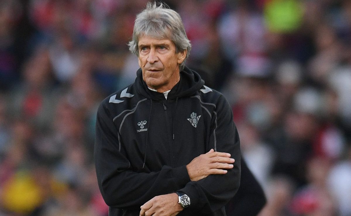 Manuel Pellegrini cuestiona el VAR tras polémica del Betis vs Barcelona: “Hay que mejorar la relación con el árbitro”