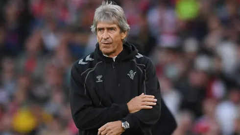Manuel Pellegrini quedó algo molesto, pero ya pasó la página de la derrota ante el Barça.