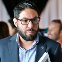Ex presidente de Colo Colo investigado por violencia intrafamiliar