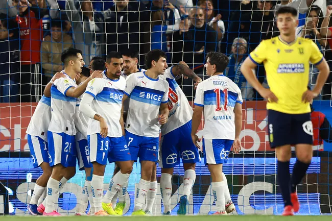 Universidad Católica la próxima semana se jugará tres partidos claves en su lucha por ser el Chile 2. | Foto: Photosport.