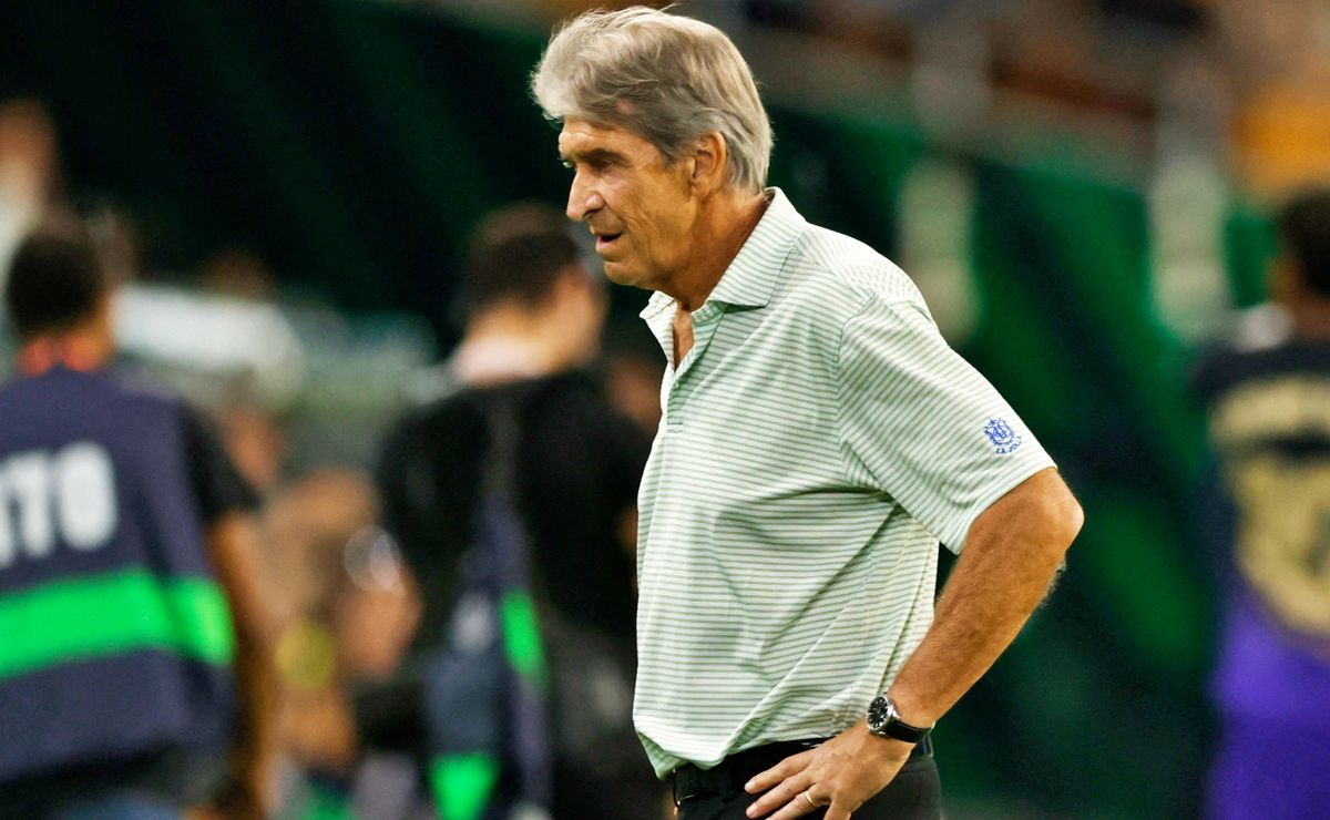 Manuel Pellegrini es castigado por La Liga por reclamar contra árbitros ante Barcelona