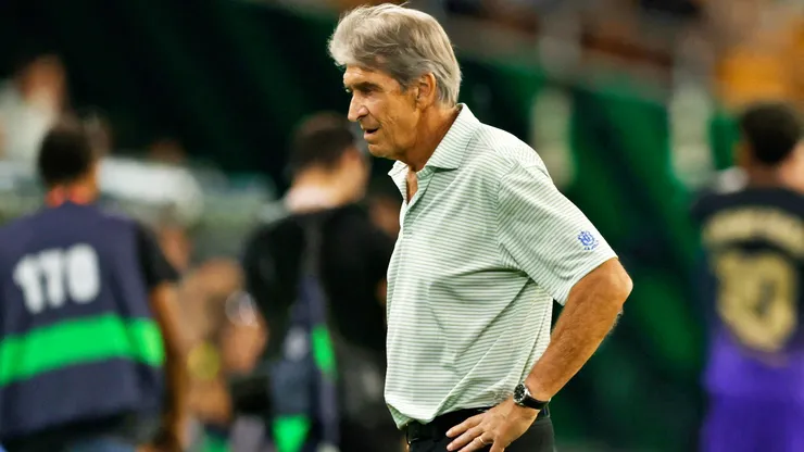 Manuel Pellegrini recibe castigo de La Liga por reclamar contra los árbitros.