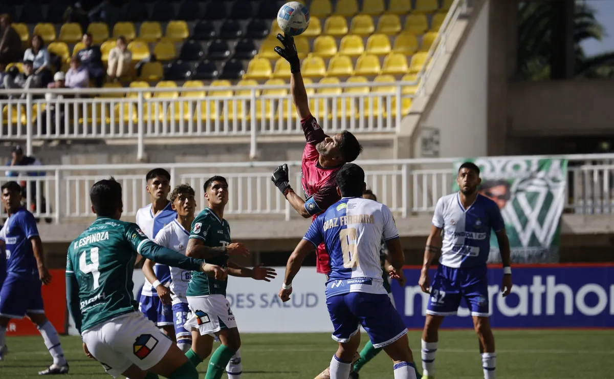Ex arquero de la selección chilena analiza retirarse a fin de año
