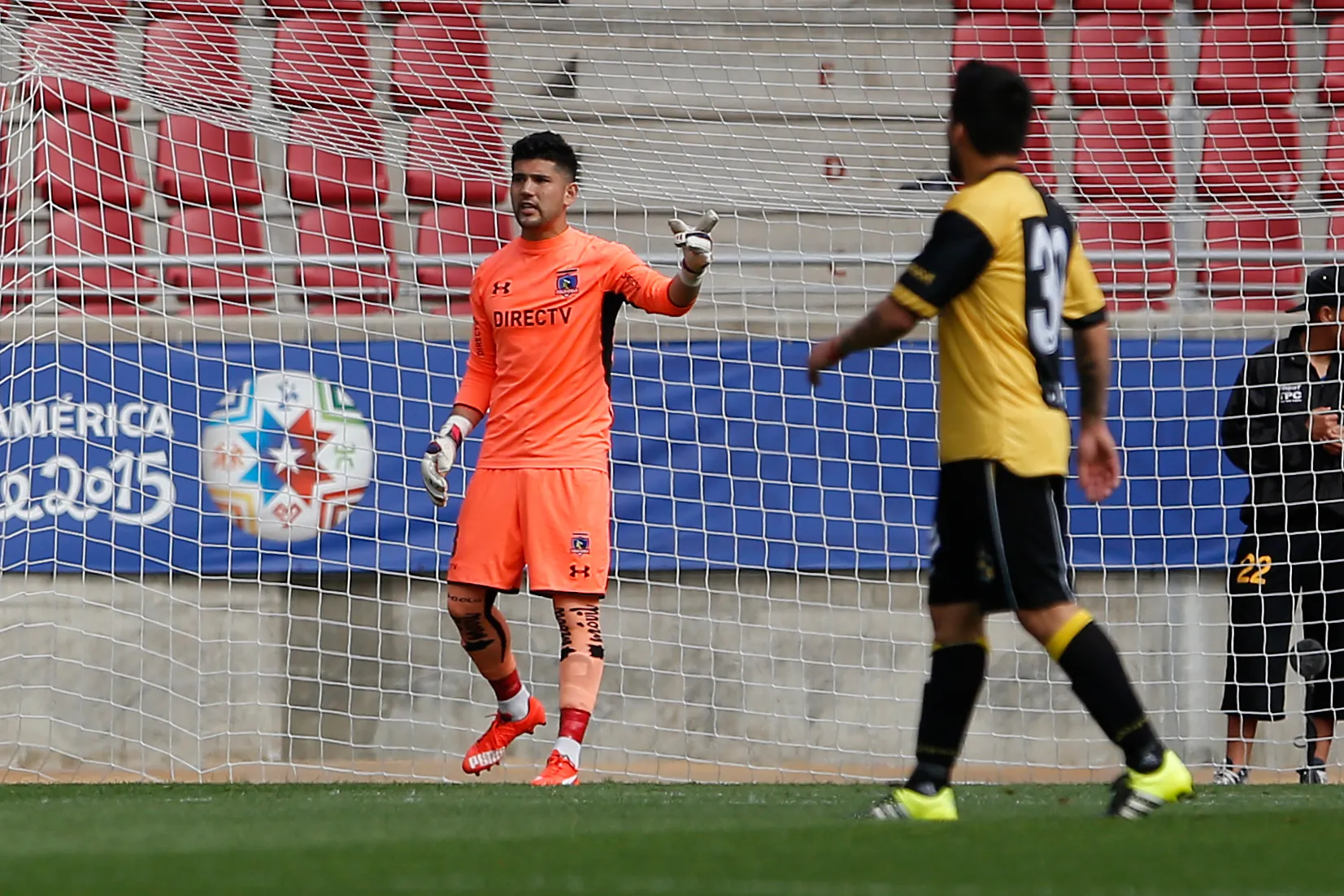 Álvaro Salazar en Colo Colo durante 2015. (Javier Torres/Photosport).