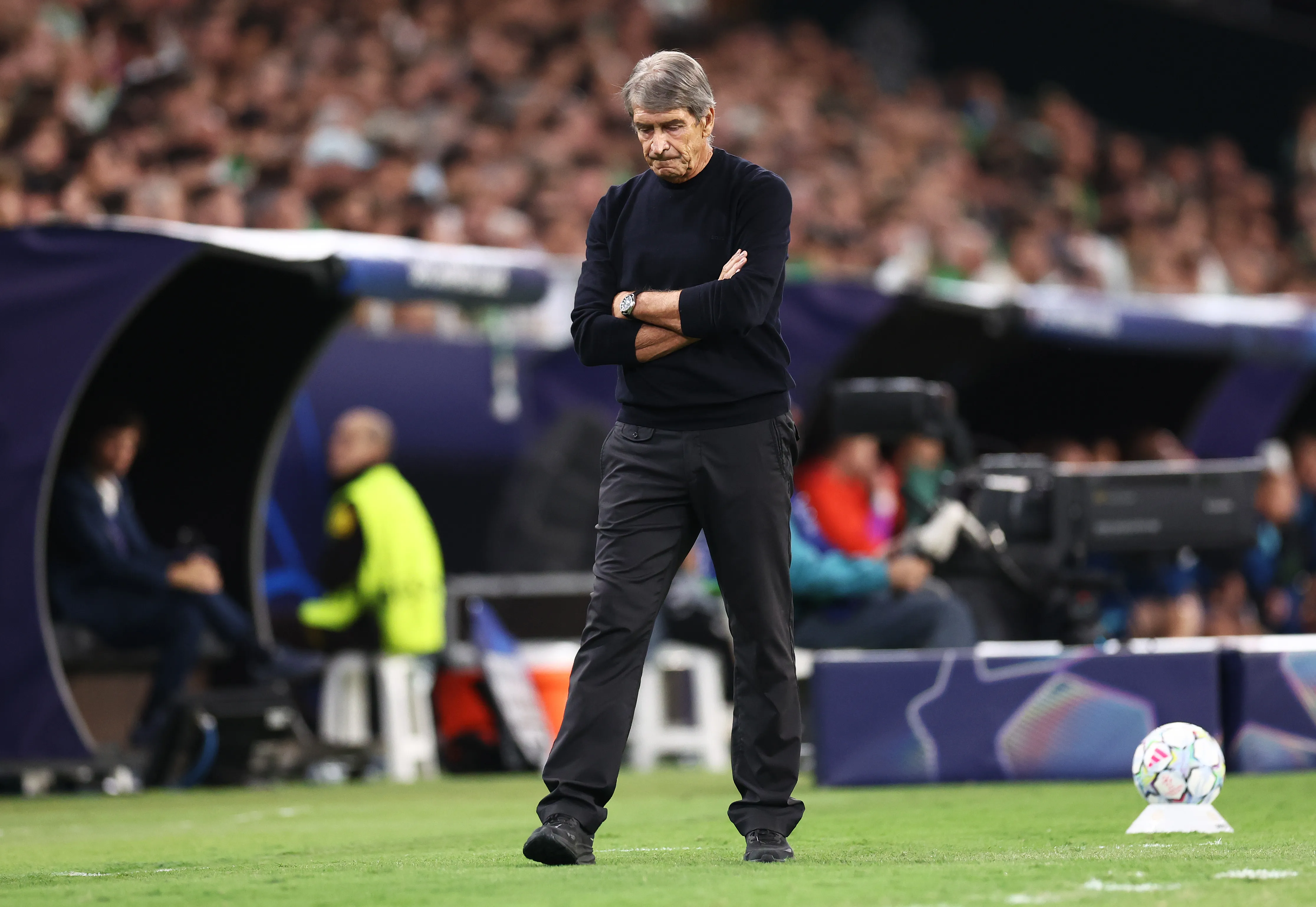 Manuel Pellegrini sacó varias cuentas alegres tras vencer al Feyenoord. (Fran Santiago/Getty Images).