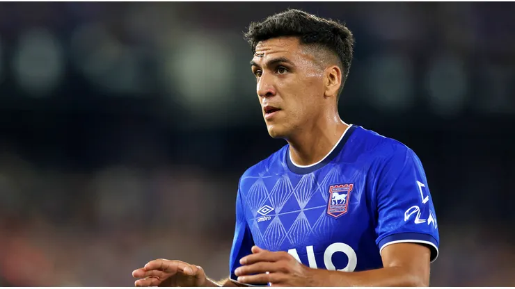 Núñez lleva varios partidos sin ser considerado en el Ipswich.