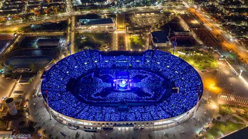 Los show de BTS obligaron a la U a dejar el Estadio Nacional.
