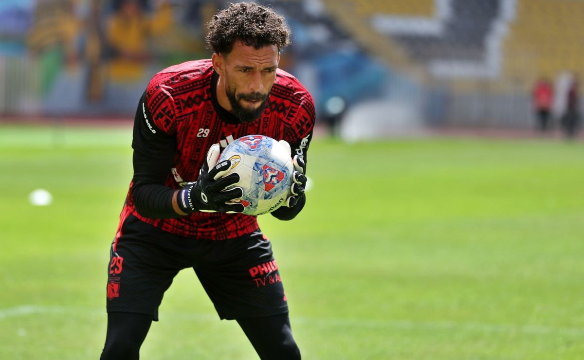 Ortiz y si Vozinha viaja al Balón de Oro: “Está comprometido con estar en Colo Colo”