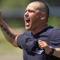 Chupete Suazo despierta interés en equipo donde brilló como goleador