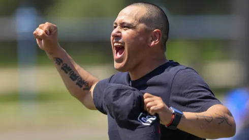 Humberto Suazo ahora tiene éxito como entrenador.