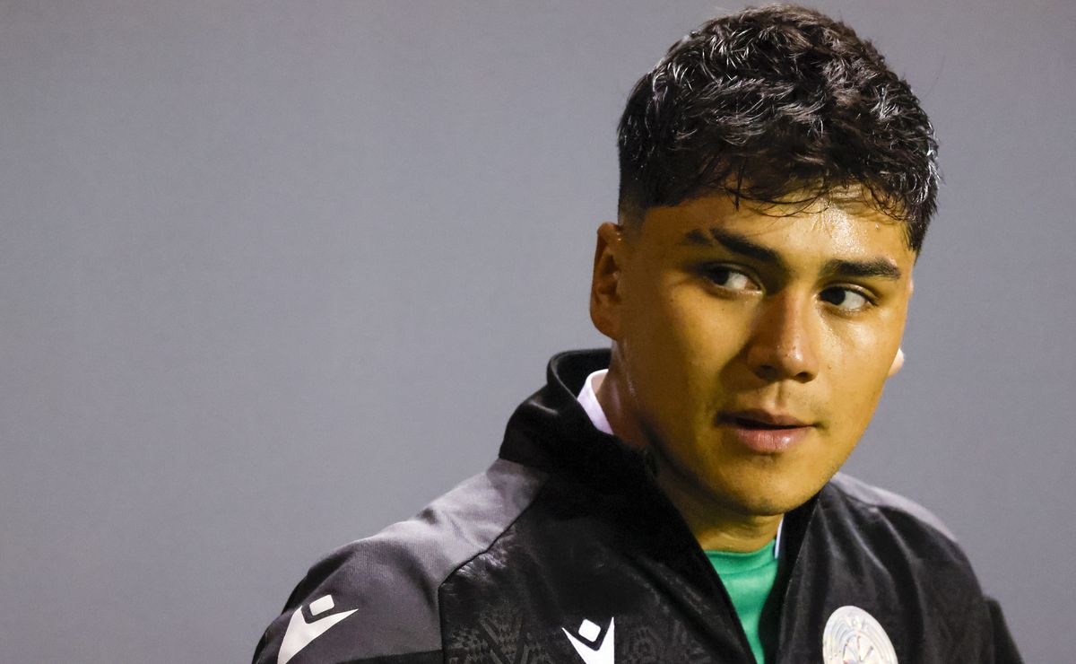 “Por decisión mía quedó fuera”: DT de Audax explica por qué Damián Pizarro no juega