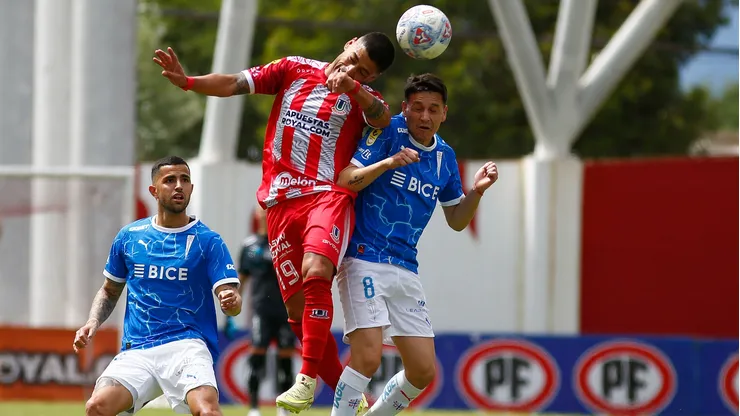 Católica no pudo en su visita a La Calera y se enreda en su lucha por el Chile 2.