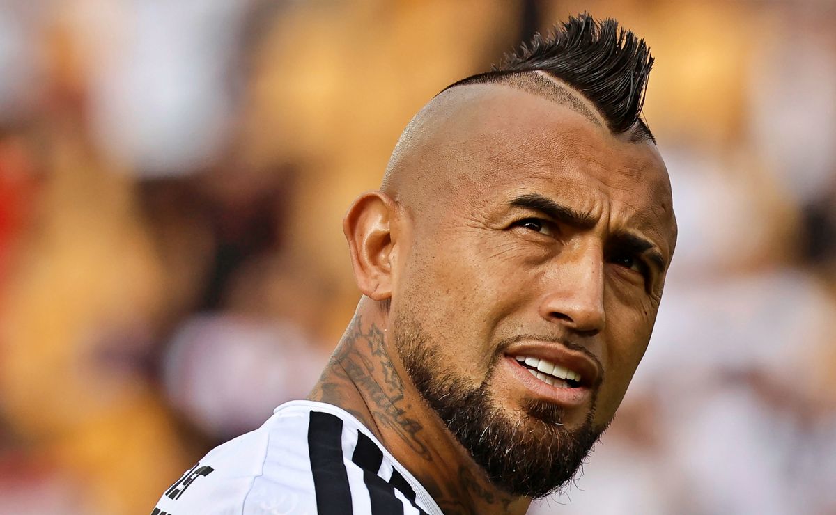 Vidal zanja el tema de su renovación en Colo Colo con desafiante mensaje tras el empate: “Cuando sea campeón vamos a hablar”