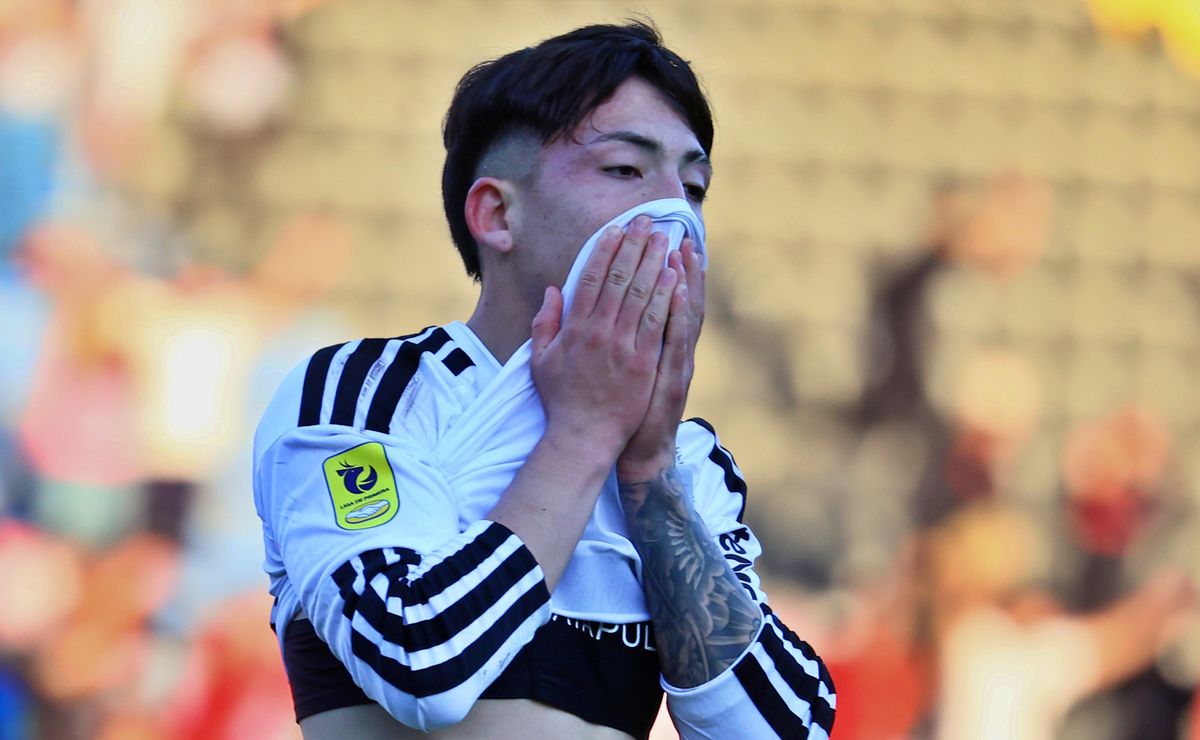 Pésima noticia para Ortiz: Leandro Hernández sufre esguince tras planchazo y es baja en Colo Colo