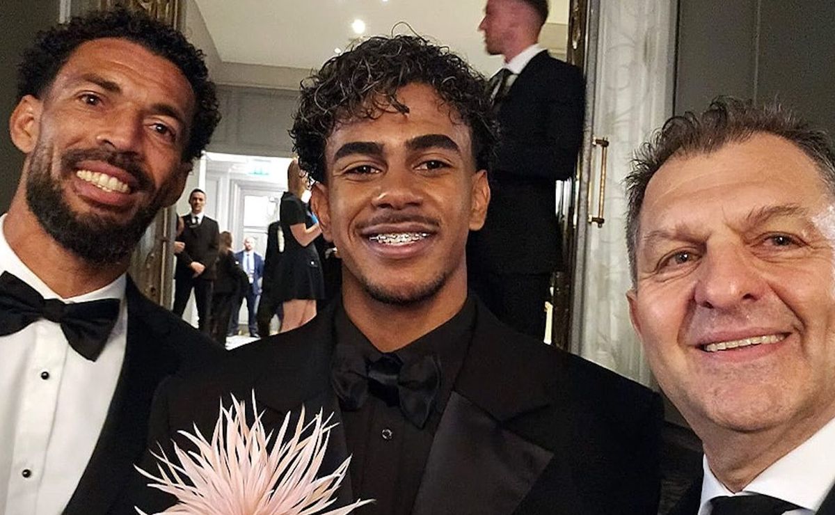 No se vio en TV: Las selfies de Aníbal Mosa y Vozinha con los supercracks del Balón de Oro