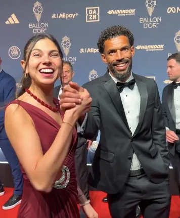 Vozinha se hizo viral en el Balón de Oro