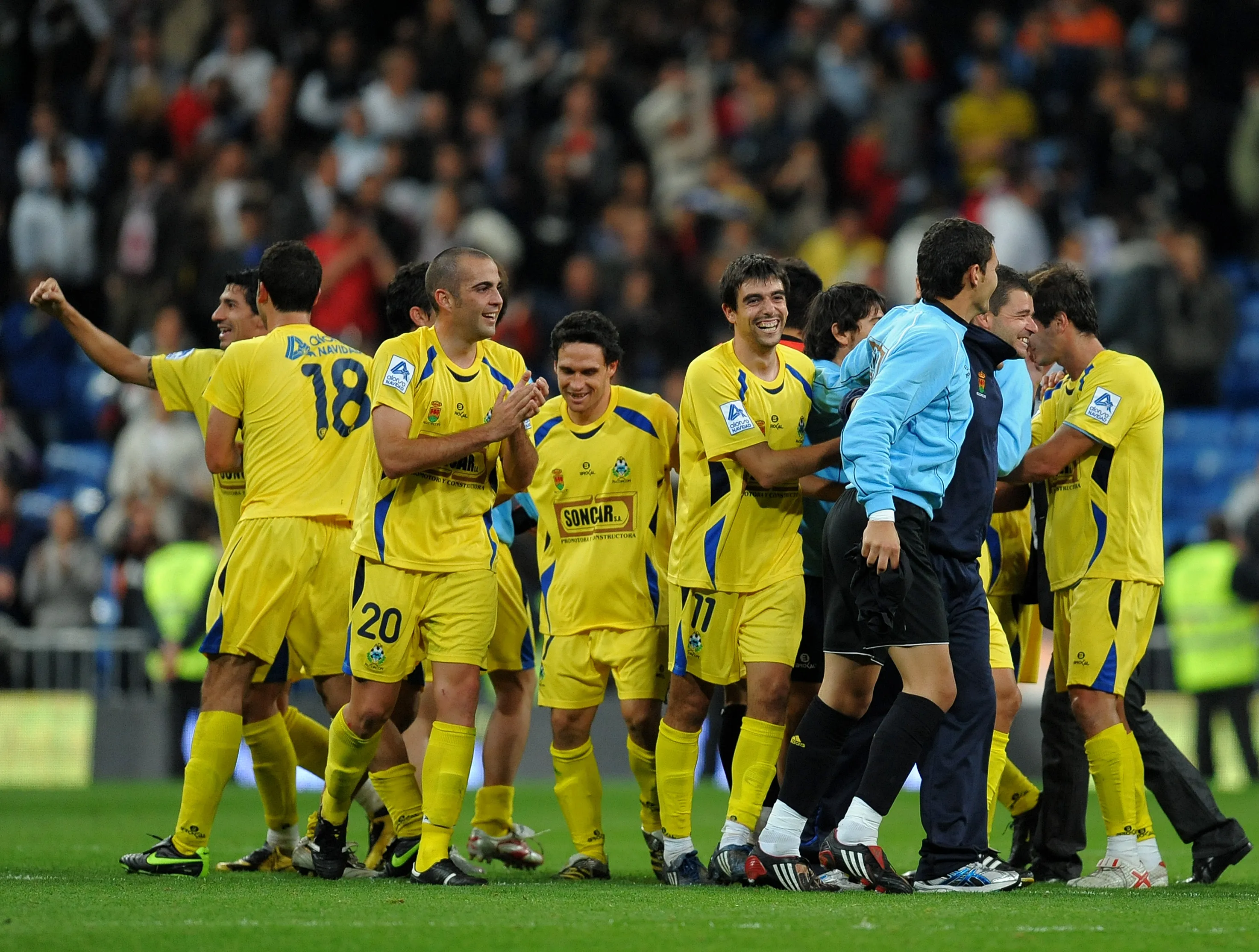 Alcorcón celebra la clasificación ante Real Madrid. (Jasper Juinen/Getty Images).