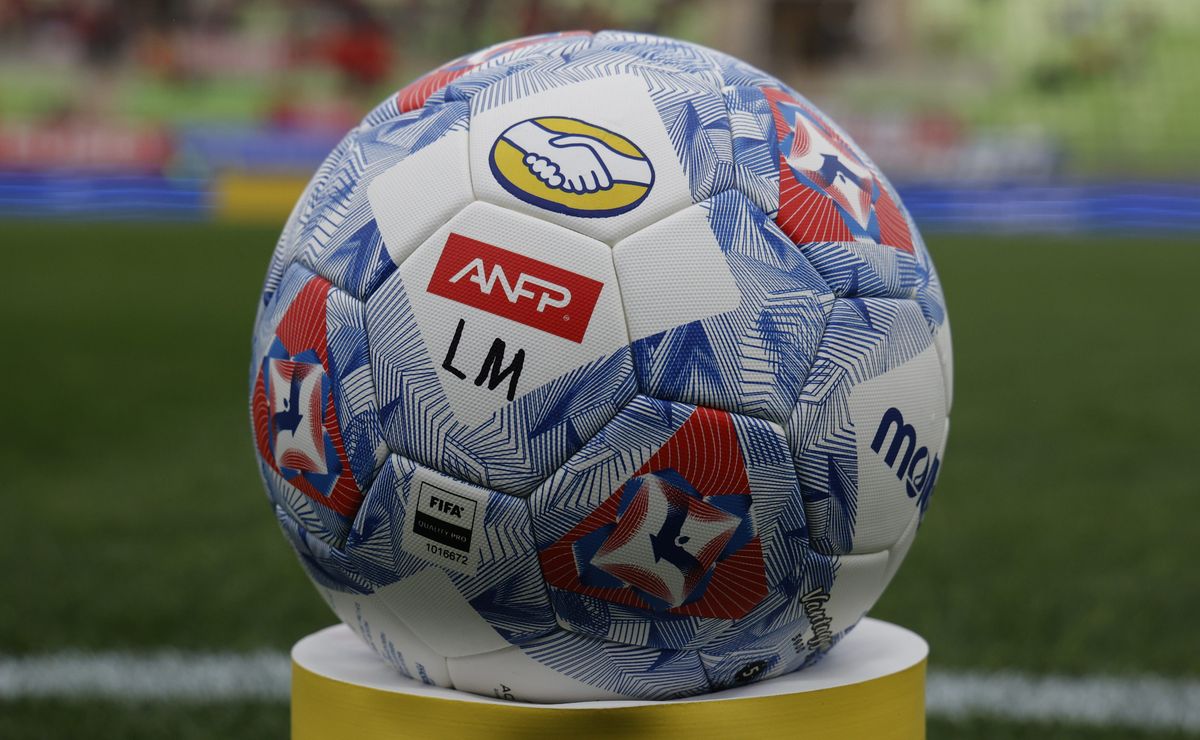 Indignación: influencer mexicano elige a estadio chileno como el más feo de Latinoamérica