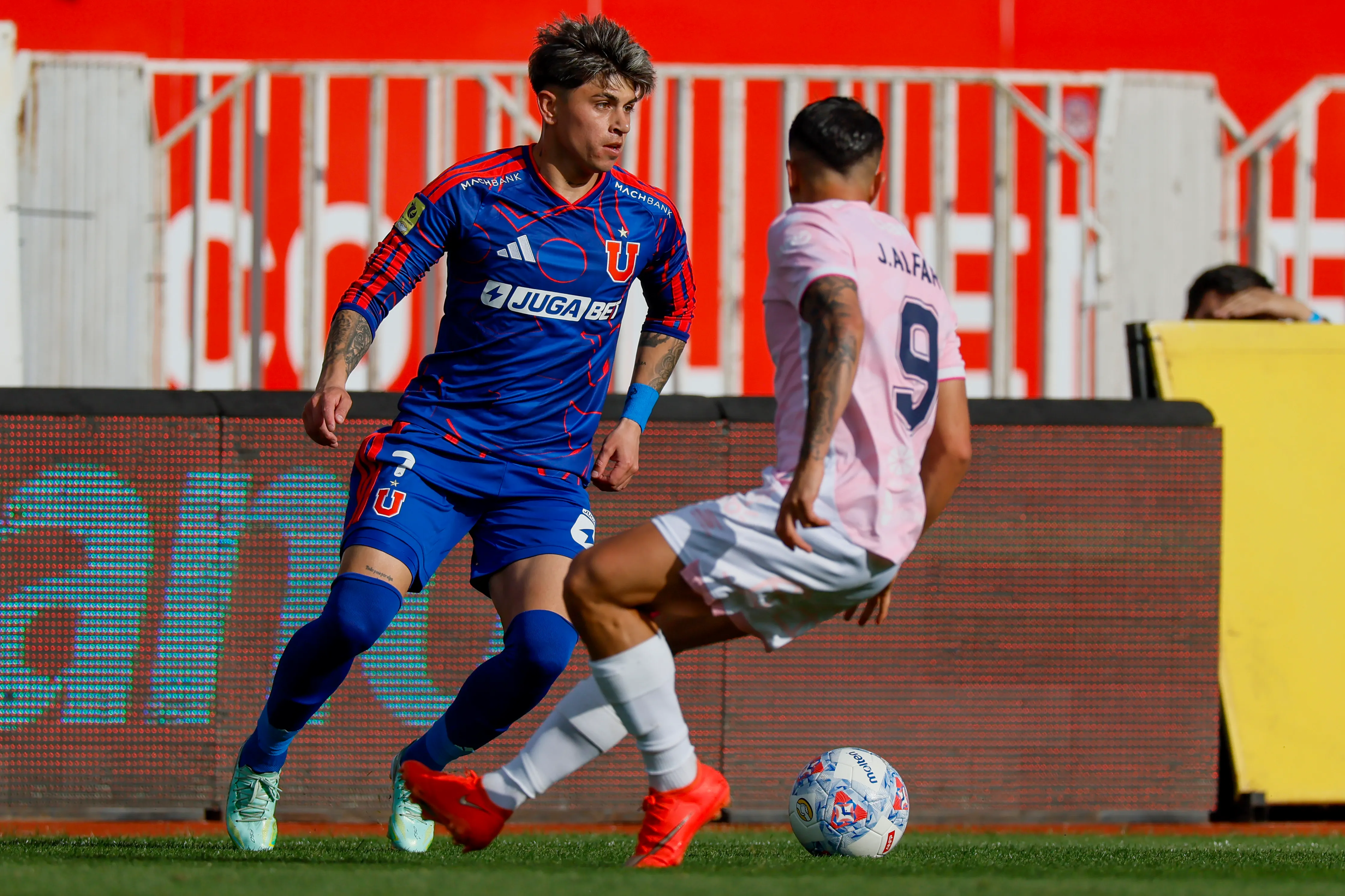 Maximiliano Guerrero anotó cuatro asistencias ante Everton. Foto: Andres Pina/Photosport
