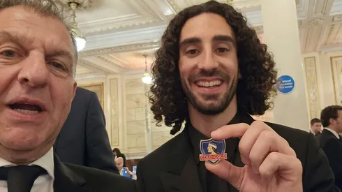 Mosa señala que Cucurella se quedó con un pin de Colo Colo