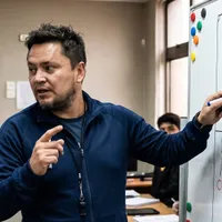 Waldini regala consejos a los defensas para marcar a los delanteros