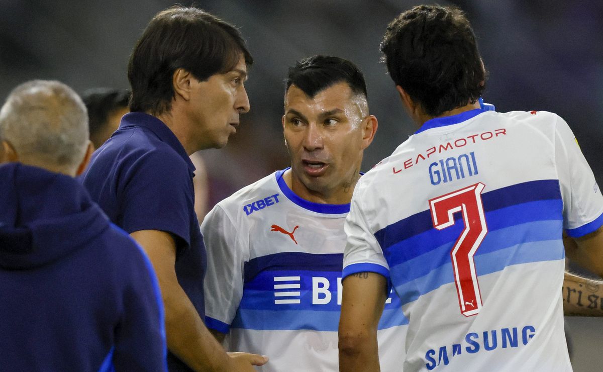 Gary Medel muestra su fractura tras acusaciones de encontrón con Garnero en U Católica: “Salaooo”