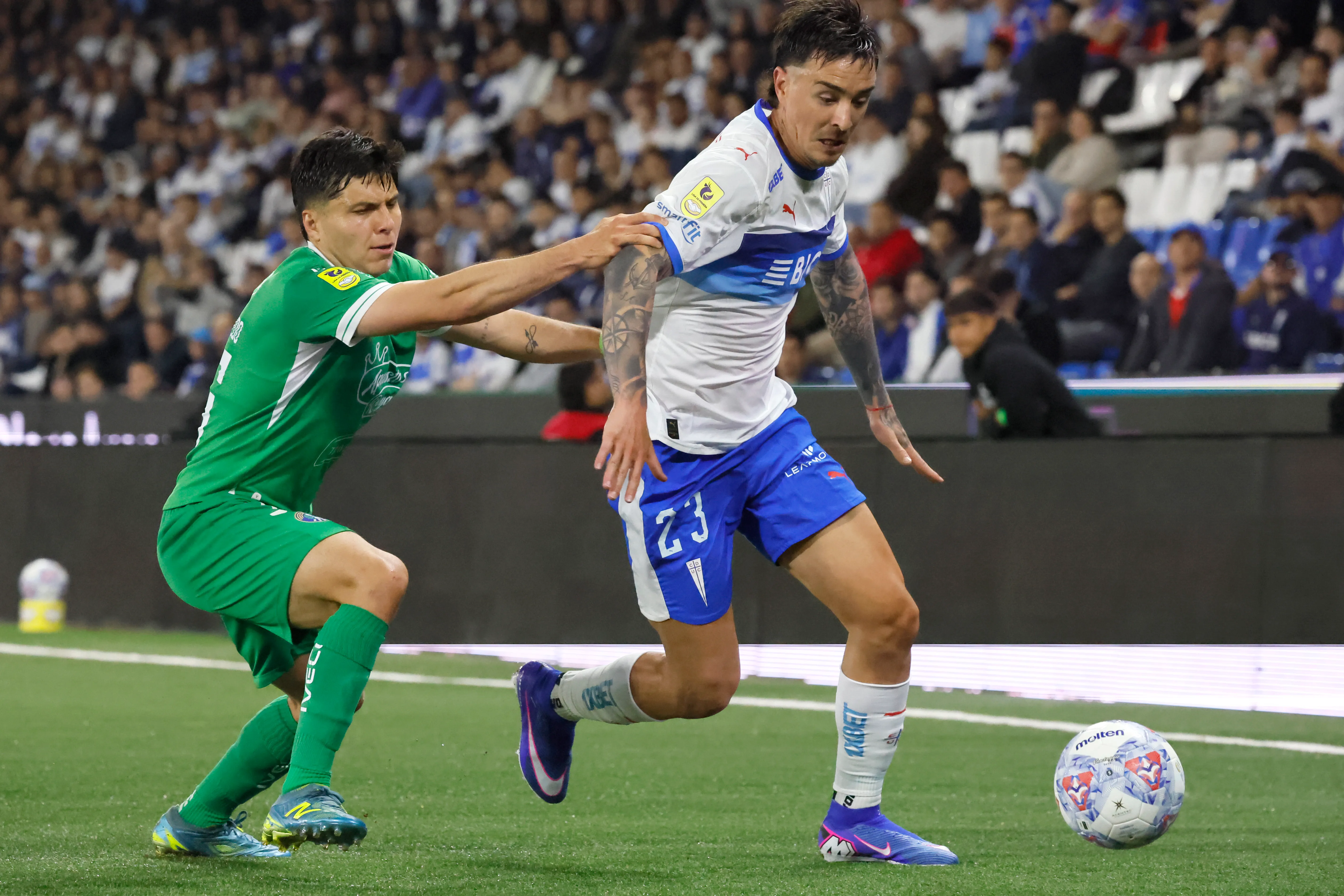 Tomás Asta-Buruaga ante la marca de Raimundo Rebolledo. (Andrés Piña/Photosport).