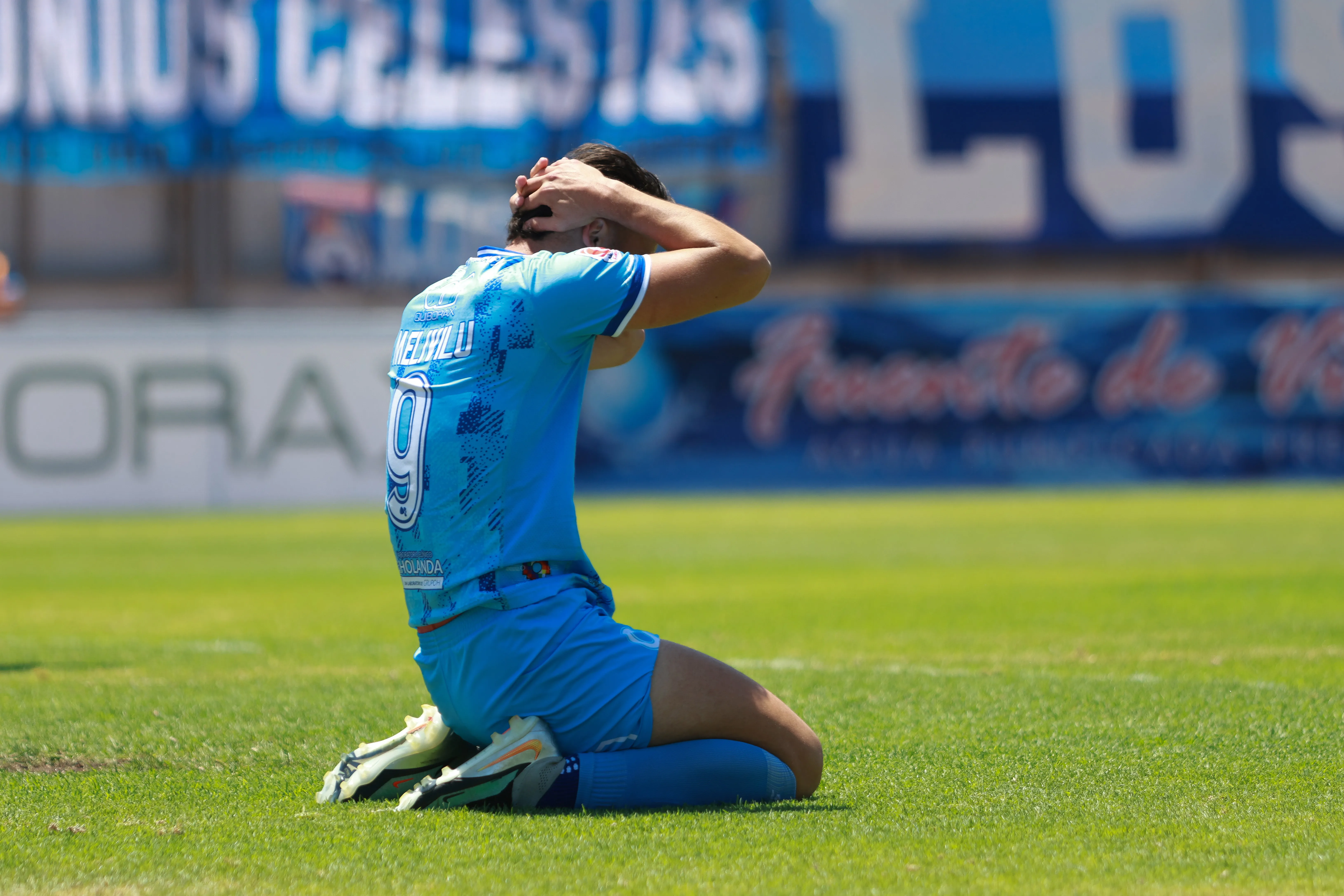 Camilo Melivilú no puede creer que esta campaña se vaya por la borda por razones administrativas. (Andy Manzanares/Photosport).