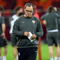 "Nos recibió casi en pelotas": detallan locura de Bielsa en España