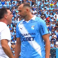 "Cobarde y...": Legendario '9' revienta a ex DT de Colo Colo y casi van a los combos