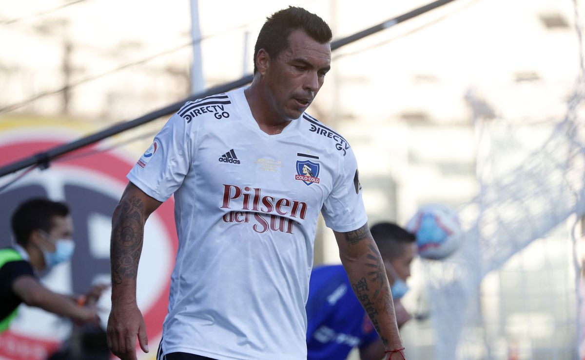 Esteban Paredes confiesa: “Me dieron crisis de pánico cuando Colo Colo iba a descender, aún las tengo”