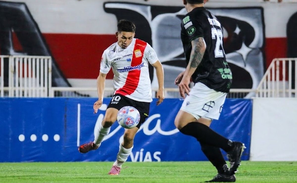 Tras escritoriazo: Curicó Unido golea a Deportes Temuco en el cierre de la Primera B