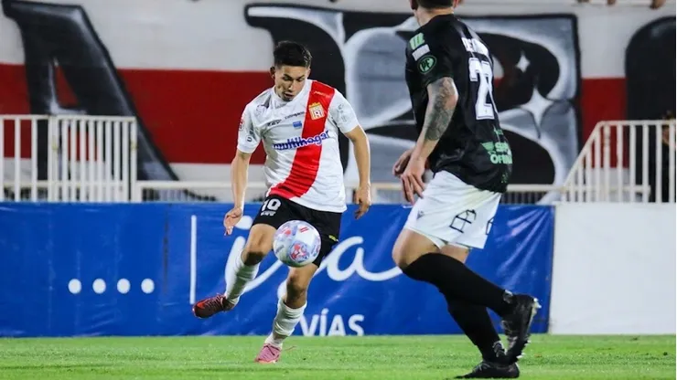 Curicó goleó por 4-1 y se despidió con triunfo de la Primera B