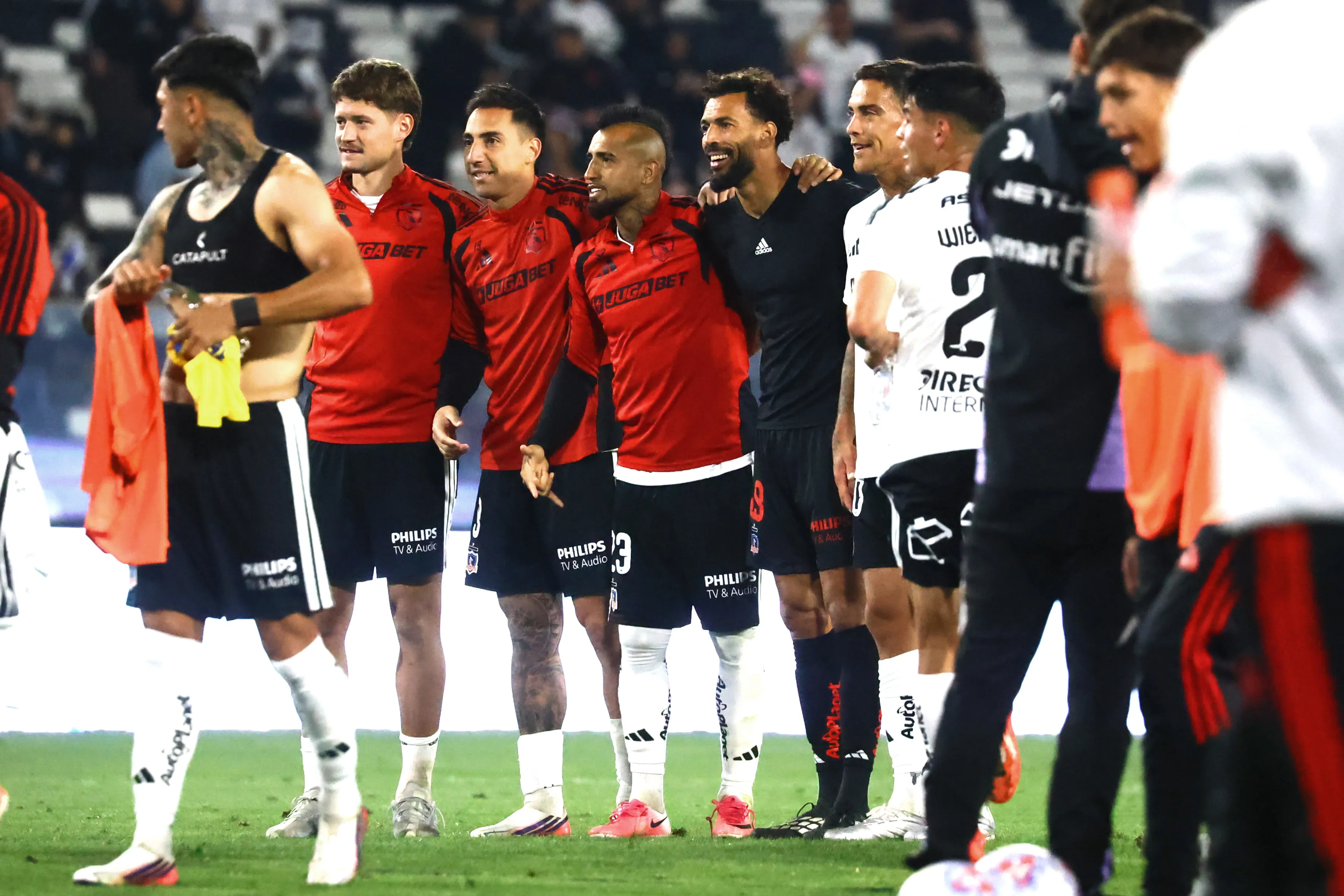 Colo Colo le vuelve a sacar 10 puntos de ventaja a la U. Foto: Dragomir Yankovic/Photosport